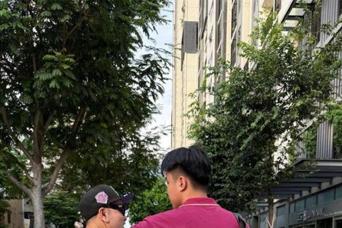 Ưng Hoàng Phúc đón con trai Kim Cương từ Mỹ về Việt Nam: Quý tử cao gần 1,9m và trưởng thành sau du học