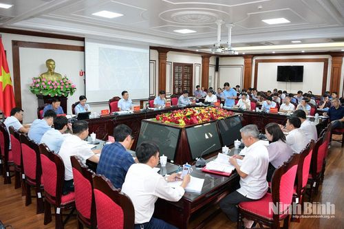 Kiểm tra hiện trường và đôn đốc tiến độ thi công đường bộ song hành đường Vành đai 5