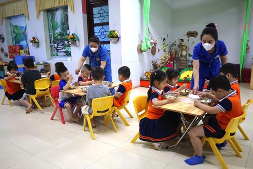 Bảo đảm an toàn bếp ăn trong trường học