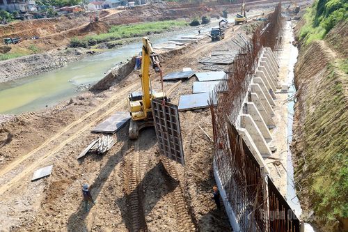 Chạy đua tiến độ công trình kè sông Miện hơn 181 tỷ đồng