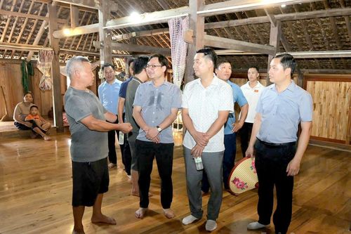 Lâm Bình học tập kinh nghiệm phát triển du lịch cộng đồng