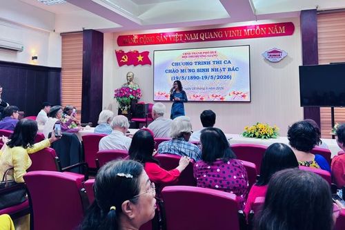 Hội thơ Hương Giang với chương trình thơ ca nhớ Bác