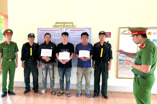 Lai Châu: Triệt phá đường dây làm giả gần 10.000 giấy tờ xuyên quốc gia