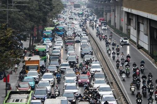 Hà Nội nghiên cứu xén dải phân cách để tổ chức giao thông linh hoạt