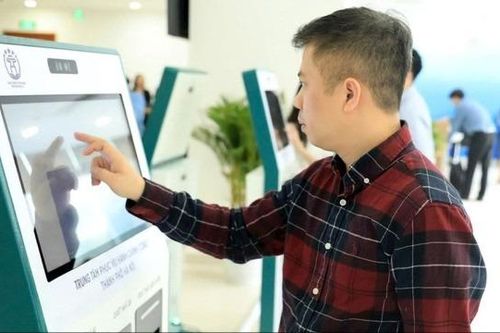 Chuyển đổi số ở Hà Nội: Lấy người dân làm trung tâm phục vụ