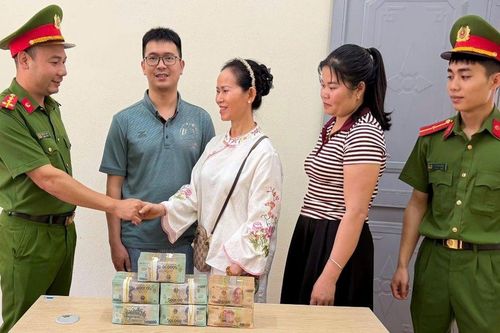 Bất ngờ nhận gần 3 tỷ đồng vào tài khoản, chị Lường Thị Loan đã làm điều không ai ngờ tới