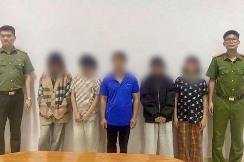 Công an kịp ngăn chặn 4 bé gái rời quê đi làm thuê sau lời dụ dỗ trên mạng xã hội: Bức thư để lại trước khi bỏ đi khiến nhiều người xót xa