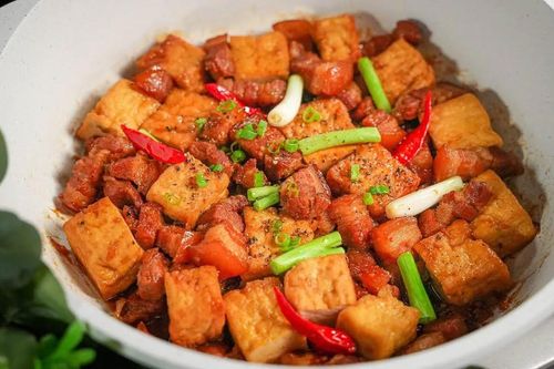 4 thứ nhiều người vẫn vô tư nấu cùng thịt lợn: Vừa kém ngon, vừa dễ khiến cơ thể khó chịu
