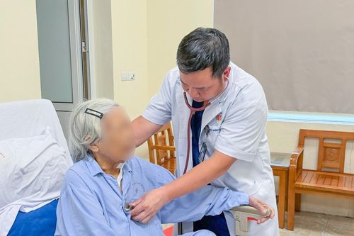 Hồi sinh hai 'trái tim già' bằng kỹ thuật can thiệp tim mạch hiện đại bậc nhất