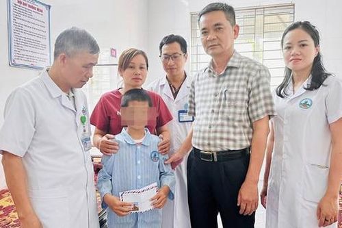 Bé trai nghi bị bạo hành ở Nghệ An được điều trị, hỗ trợ toàn diện