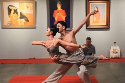 Tọa đàm nghệ thuật 'Her' - Khám phá sáng tạo và cảm xúc
