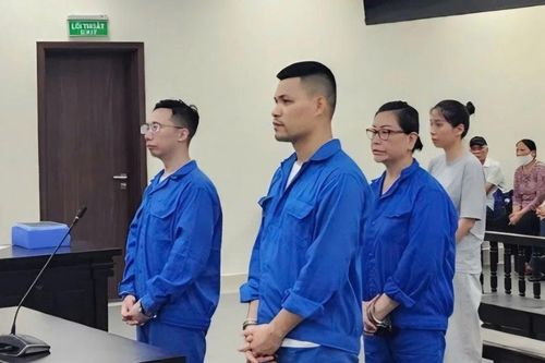 Cặp vợ chồng lĩnh án tù vì hứa hẹn bán 'suất ngoại giao' trong nhiều dự án nhà ở