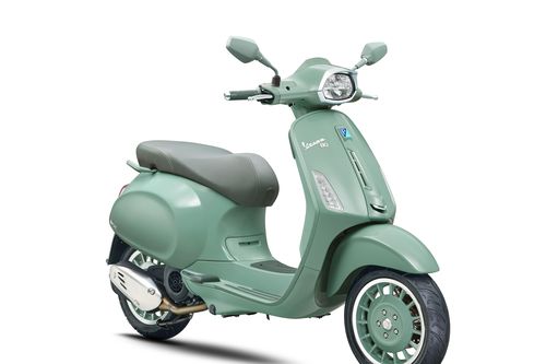 Vespa Sprint 180 cc có gì đặc biệt với giá 121 triệu đồng