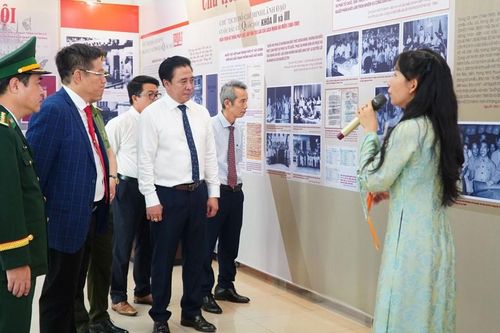 Huế trưng bày nhiều tư liệu về Quốc hội và quyền làm chủ của nhân dân