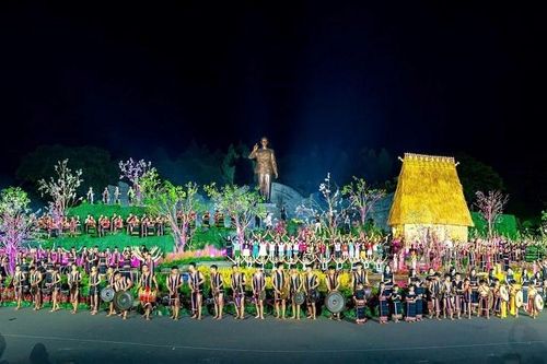 Đại ngàn Tây Nguyên khởi sắc từ lời Bác dạy về nghĩa tình, đoàn kết