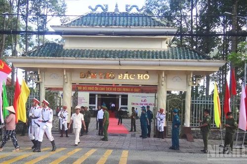 Về Lương Tâm viếng Đền thờ Bác Hồ