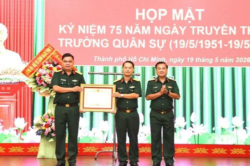 Trường Quân sự Bộ Tư lệnh TPHCM kỷ niệm 75 năm Ngày truyền thống