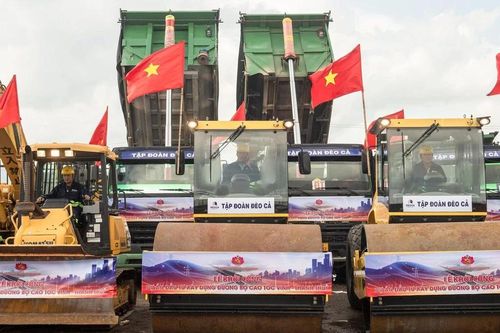 Nghệ An khởi công tuyến cao tốc chiến lược nối cửa khẩu Thanh Thủy