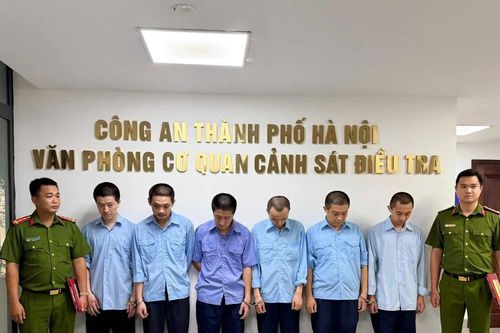 Khởi tố nhóm người buôn lậu khoảng 300 kg vàng ngụy trang trong thiết bị điện tử