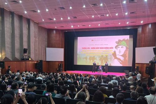 Nghệ sĩ gạo cội hội ngộ 'Trường Sơn - Những năm tháng không quên'