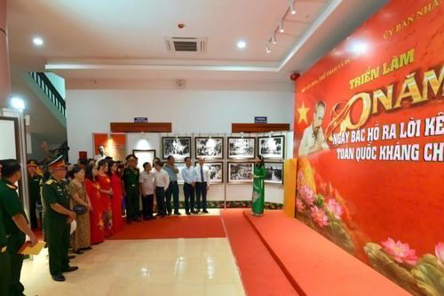 Trưng bày hàng trăm tư liệu quý tại Triển lãm '80 năm Bác Hồ ra Lời kêu gọi Toàn quốc kháng chiến'
