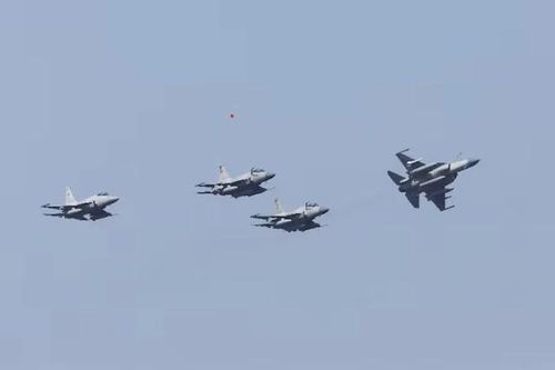 Pakistan đưa phi đội chiến đấu và hàng ngàn binh sĩ tới Ả-rập Xê-út