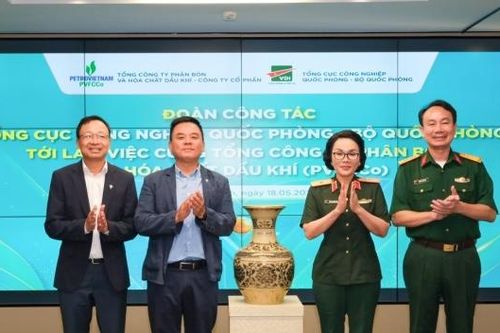 Tổng cục Công nghiệp Quốc phòng làm việc với PVFCCo - Phú Mỹ về định hướng hợp tác lưỡng dụng