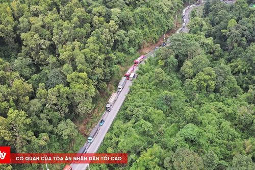 Cấm lưu thông qua đèo Bảo Lộc theo khung giờ để xử lý sạt lở