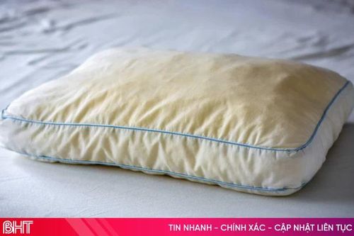 Hướng dẫn tẩy ố vàng trên ruột gối bằng nguyên liệu nhà bếp