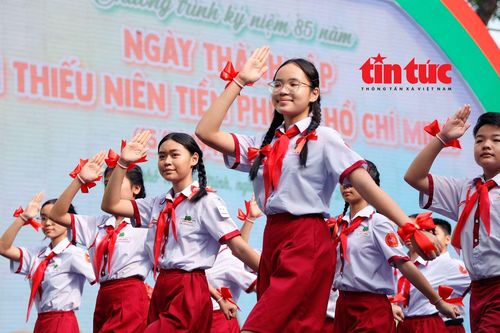 Tiếp lửa truyền thống cho thiếu nhi Thành phố mang tên Bác