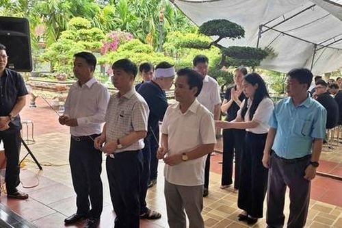 Bộ Y tế thăm hỏi gia đình 5 học sinh bị đuối nước thương tâm ở Phú Thọ