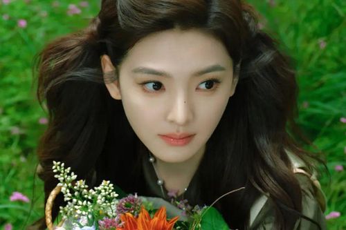 Chương Nhược Nam gây sốt với visual ngọt ngào như 'nàng thơ mùa xuân'
