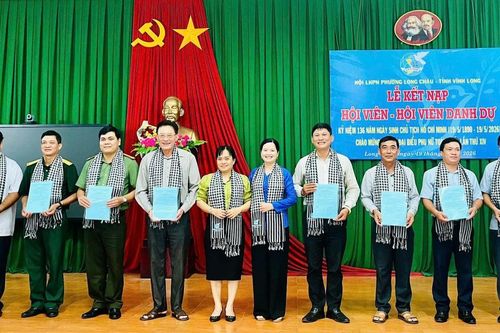 Hội LHPN phường Long Châu (Vĩnh Long): Kết nạp hơn 130 hội viên mới và hội viên danh dự