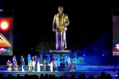 Khai mạc Lễ hội Làng Sen năm 2026
