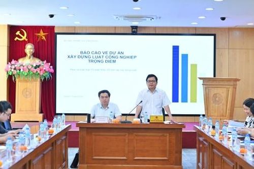 Bộ Công Thương họp Tổ soạn thảo, Tổ biên tập xây dựng Luật Công nghiệp trọng điểm