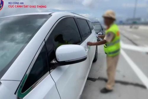Xử phạt trường hợp không bằng lái, vi phạm tốc độ số tiền gần 80 triệu đồng