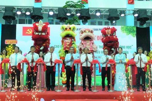 TP. Hồ Chí Minh phát động cao điểm '100 ngày đêm' hoàn thành 1.000 phòng học