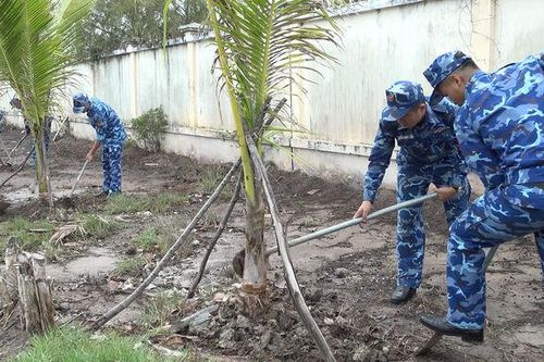 Hải đoàn 42 phát động trồng cây kỷ niệm 136 năm ngày sinh Chủ tịch Hồ Chí Minh