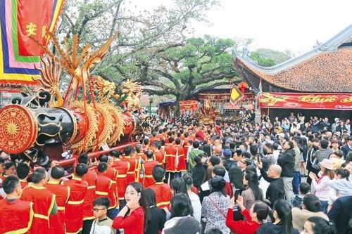 Thấm nhuần lời Bác 'Văn hóa soi đường cho quốc dân đi'
