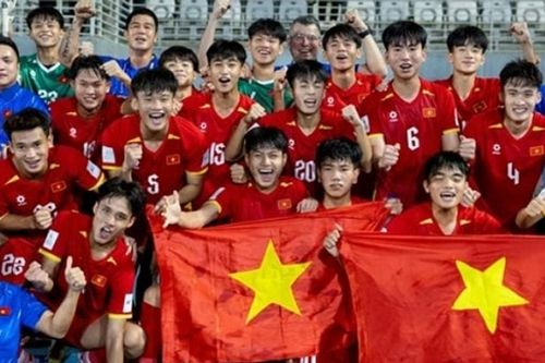 U17 Việt Nam dự World Cup và siêu phẩm đá phạt của Nguyễn Công Phượng
