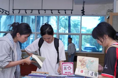 Trường Đại học Sư phạm Đà Nẵng tổ chức tuần lễ sách gắn với chuyển đổi số