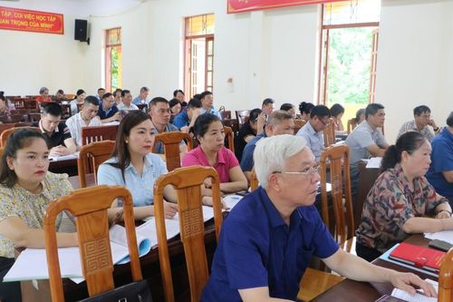 200 học viên được bồi dưỡng chuyên đề lịch sử Đảng 'Đảng ta thật là vĩ đại'