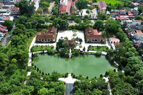 Lắng đọng không gian về Người