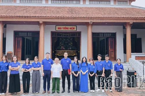 Nơi in dấu chân Người