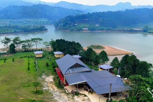 Về Bản Chang nghe rừng và nước kể chuyện