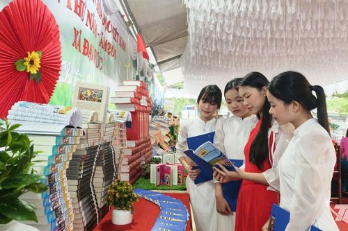 Hỗ trợ khoảng 1,8 tỷ đồng xây dựng mô hình thư viện cơ sở