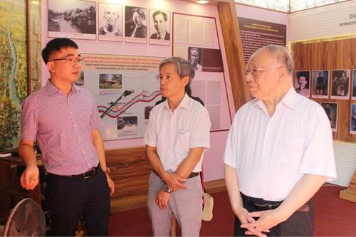 Kể câu chuyện Bác Hồ phải làm sao để chạm đến cảm xúc người nghe