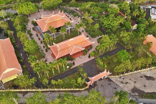 Có một Đền thờ Bác Hồ giữa lòng dân ở Châu Thới