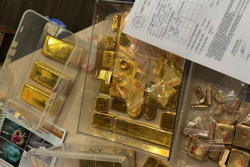 Công an Hà Nội triệt phá nhóm buôn lậu 8.000 cây vàng xuyên quốc gia