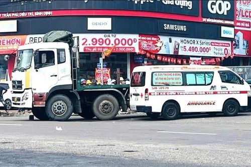 Tai nạn giao thông 19/5: Người phụ nữ tử vong sau cú va chạm với ô tô tải ở Gia Lai